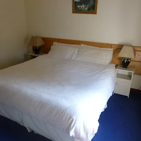 Bed & Breakfast Reeks View