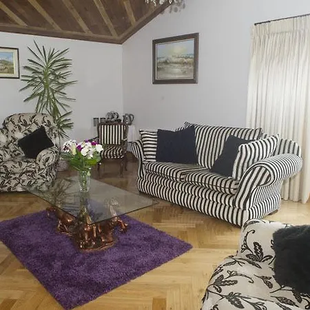 Bed & Breakfast Reeks View 3*